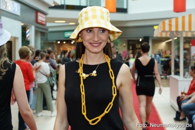 Modenschau-Neuer-Markt-Nacht-der-Sinne-2022-0007