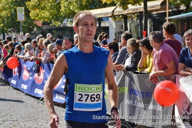 Stadtlauf-Neumarkt-Zieleinlauf-2019-0548