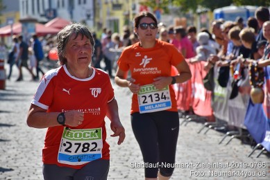 Stadtlauf-Neumarkt-Zieleinlauf-2019-0766