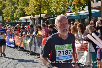 Stadtlauf-Neumarkt-Zieleinlauf-2019-0558
