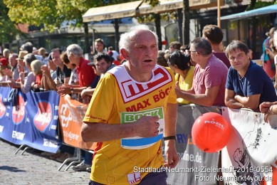 Stadtlauf-Neumarkt-Zieleinlauf-2019-0554