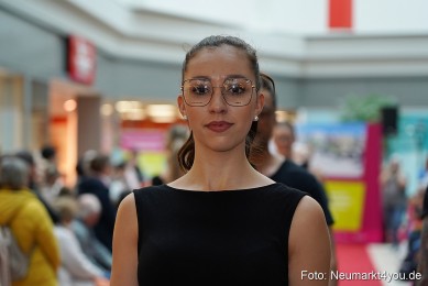 Modenschau-Fruehjahr-2023-NeuerMarkt-0105