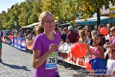 Stadtlauf-Neumarkt-Zieleinlauf-2019-0689