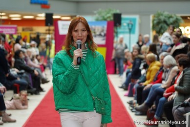 Modenschau-Fruehjahr-2023-NeuerMarkt-0164