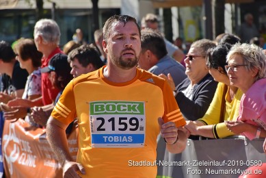 Stadtlauf-Neumarkt-Zieleinlauf-2019-0580