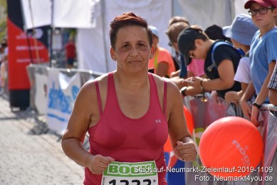 Stadtlauf-Neumarkt-Zieleinlauf-2019-1109