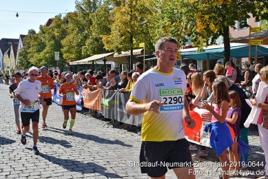Stadtlauf-Neumarkt-Zieleinlauf-2019-0644