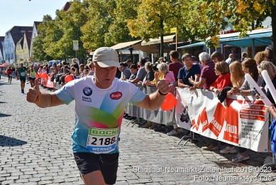 Stadtlauf-Neumarkt-Zieleinlauf-2019-0623