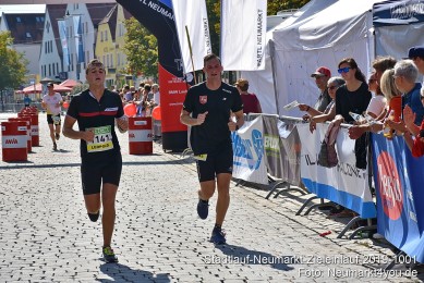 Stadtlauf-Neumarkt-Zieleinlauf-2019-1001