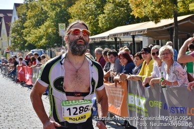 Stadtlauf-Neumarkt-Zieleinlauf-2019-0954