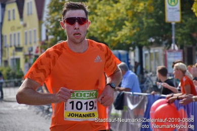 Stadtlauf-Neumarkt-Zieleinlauf-2019-0888