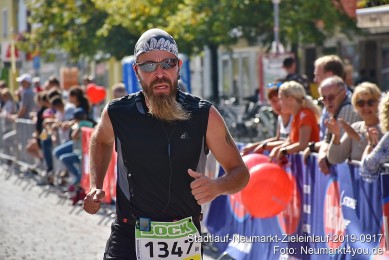 Stadtlauf-Neumarkt-Zieleinlauf-2019-0917