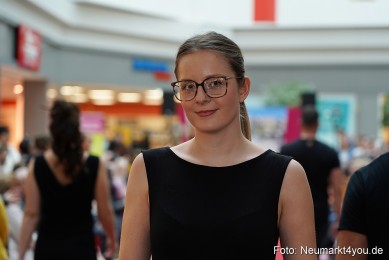 Modenschau-Fruehjahr-2023-NeuerMarkt-0107