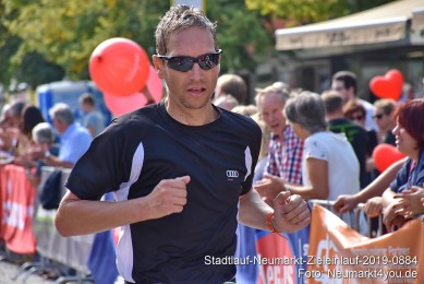 Stadtlauf-Neumarkt-Zieleinlauf-2019-0884