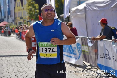 Stadtlauf-Neumarkt-Zieleinlauf-2019-1043