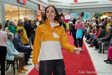 Modenschau-Fruehjahr-2023-NeuerMarkt-0051