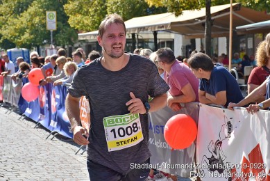 Stadtlauf-Neumarkt-Zieleinlauf-2019-0929