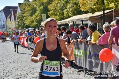 Stadtlauf-Neumarkt-Zieleinlauf-2019-0728