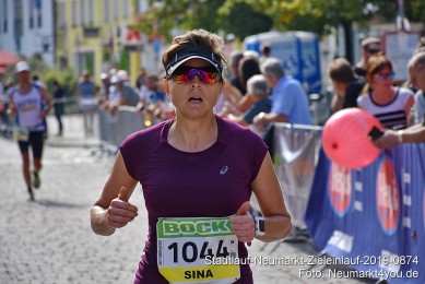 Stadtlauf-Neumarkt-Zieleinlauf-2019-0874