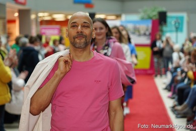 Modenschau-Fruehjahr-2023-NeuerMarkt-0201