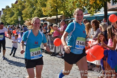 Stadtlauf-Neumarkt-Zieleinlauf-2019-0711
