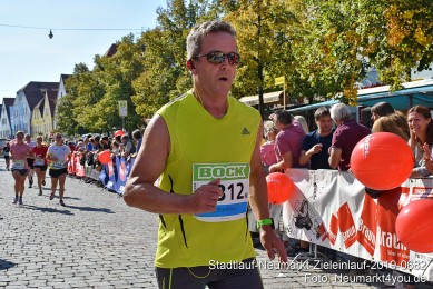 Stadtlauf-Neumarkt-Zieleinlauf-2019-0682