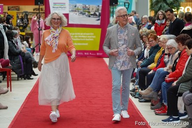Modenschau-Fruehjahr-2023-NeuerMarkt-0197