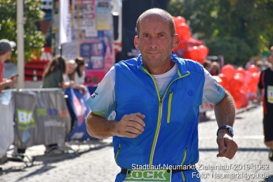 Stadtlauf-Neumarkt-Zieleinlauf-2019-1062
