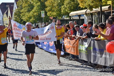 Stadtlauf-Neumarkt-Zieleinlauf-2019-0550