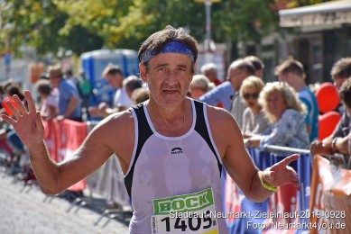 Stadtlauf-Neumarkt-Zieleinlauf-2019-0928