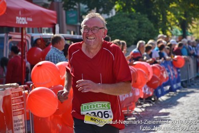 Stadtlauf-Neumarkt-Zieleinlauf-2019-0562