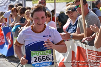 Stadtlauf-Neumarkt-Zieleinlauf-2019-0809