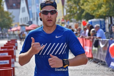 Stadtlauf-Neumarkt-Zieleinlauf-2019-0891