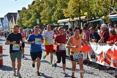 Stadtlauf-Neumarkt-Zieleinlauf-2019-0556