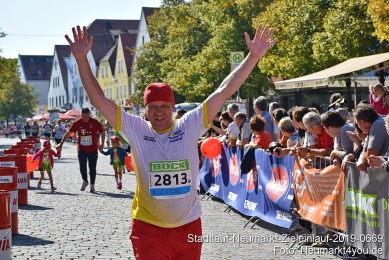 Stadtlauf-Neumarkt-Zieleinlauf-2019-0669