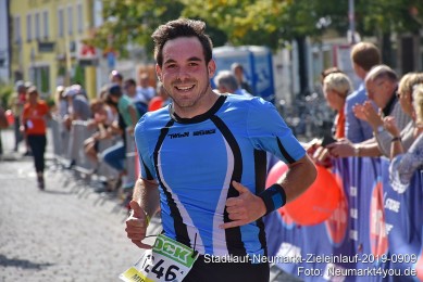 Stadtlauf-Neumarkt-Zieleinlauf-2019-0909