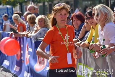 Stadtlauf-Neumarkt-Zieleinlauf-2019-0911