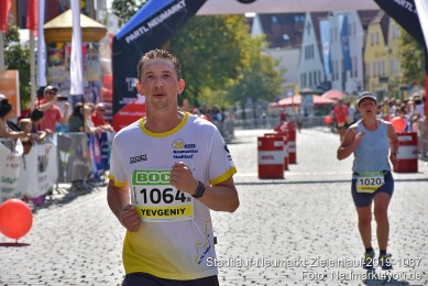 Stadtlauf-Neumarkt-Zieleinlauf-2019-1087