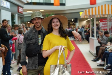 Modenschau-Neuer-Markt-Nacht-der-Sinne-2022-0093