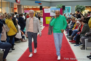 Modenschau-Fruehjahr-2023-NeuerMarkt-0100