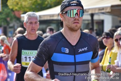 Stadtlauf-Neumarkt-Zieleinlauf-2019-0889