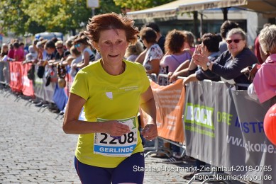 Stadtlauf-Neumarkt-Zieleinlauf-2019-0765