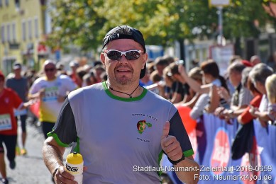 Stadtlauf-Neumarkt-Zieleinlauf-2019-0659