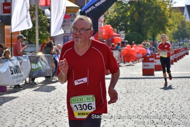 Stadtlauf-Neumarkt-Zieleinlauf-2019-1054