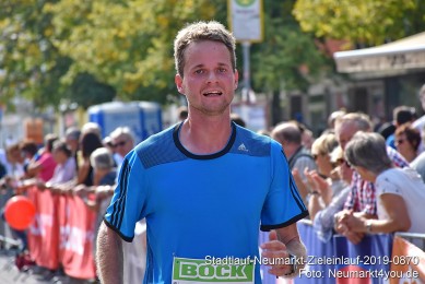 Stadtlauf-Neumarkt-Zieleinlauf-2019-0870