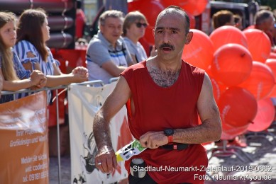 Stadtlauf-Neumarkt-Zieleinlauf-2019-0862