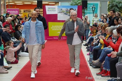Modenschau-Fruehjahr-2023-NeuerMarkt-0083