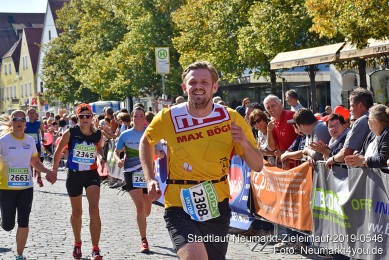 Stadtlauf-Neumarkt-Zieleinlauf-2019-0546