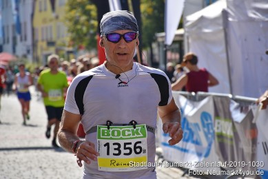 Stadtlauf-Neumarkt-Zieleinlauf-2019-1030