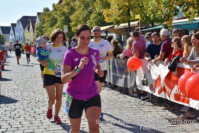 Stadtlauf-Neumarkt-Zieleinlauf-2019-0700